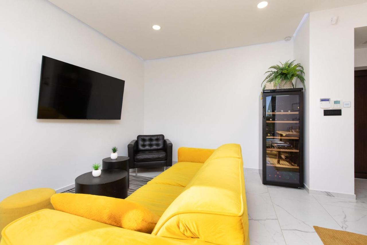 Nina-3 Bedroom With A Pool And Hot Tub Villa