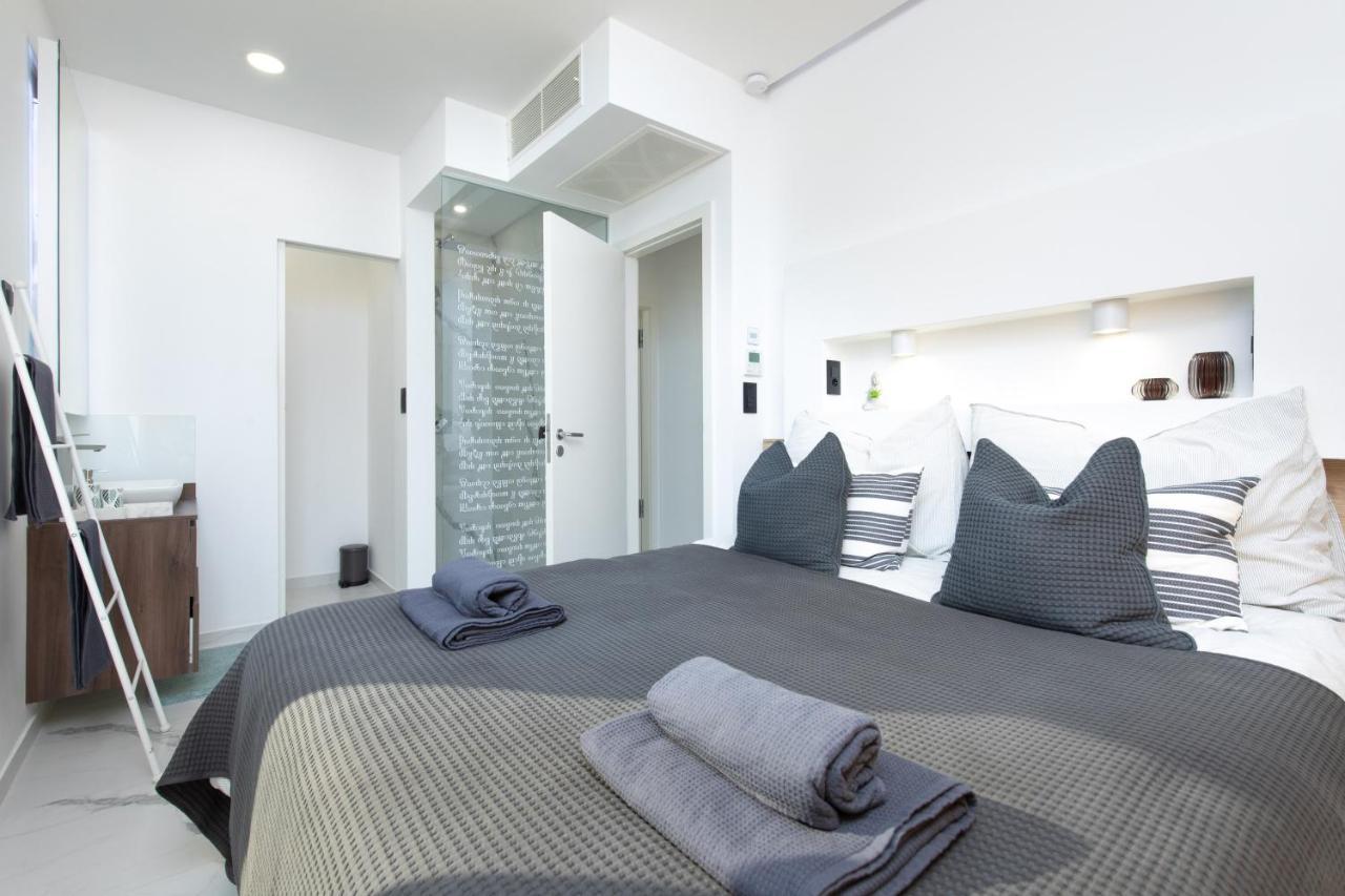 Nina-3 Bedroom With A Pool And Hot Tub Villa Krk Town