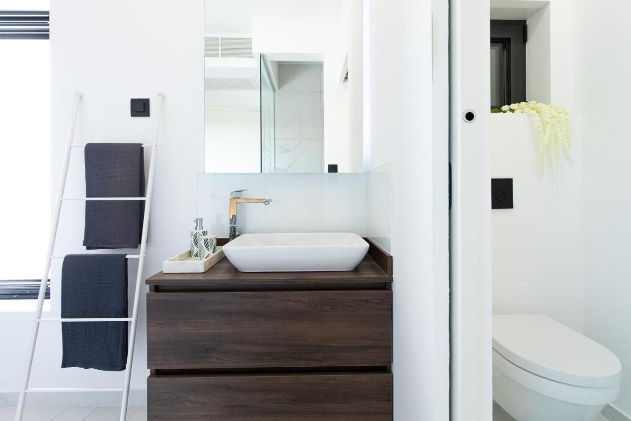 Nina-3 Bedroom With A Pool And Hot Tub Vila